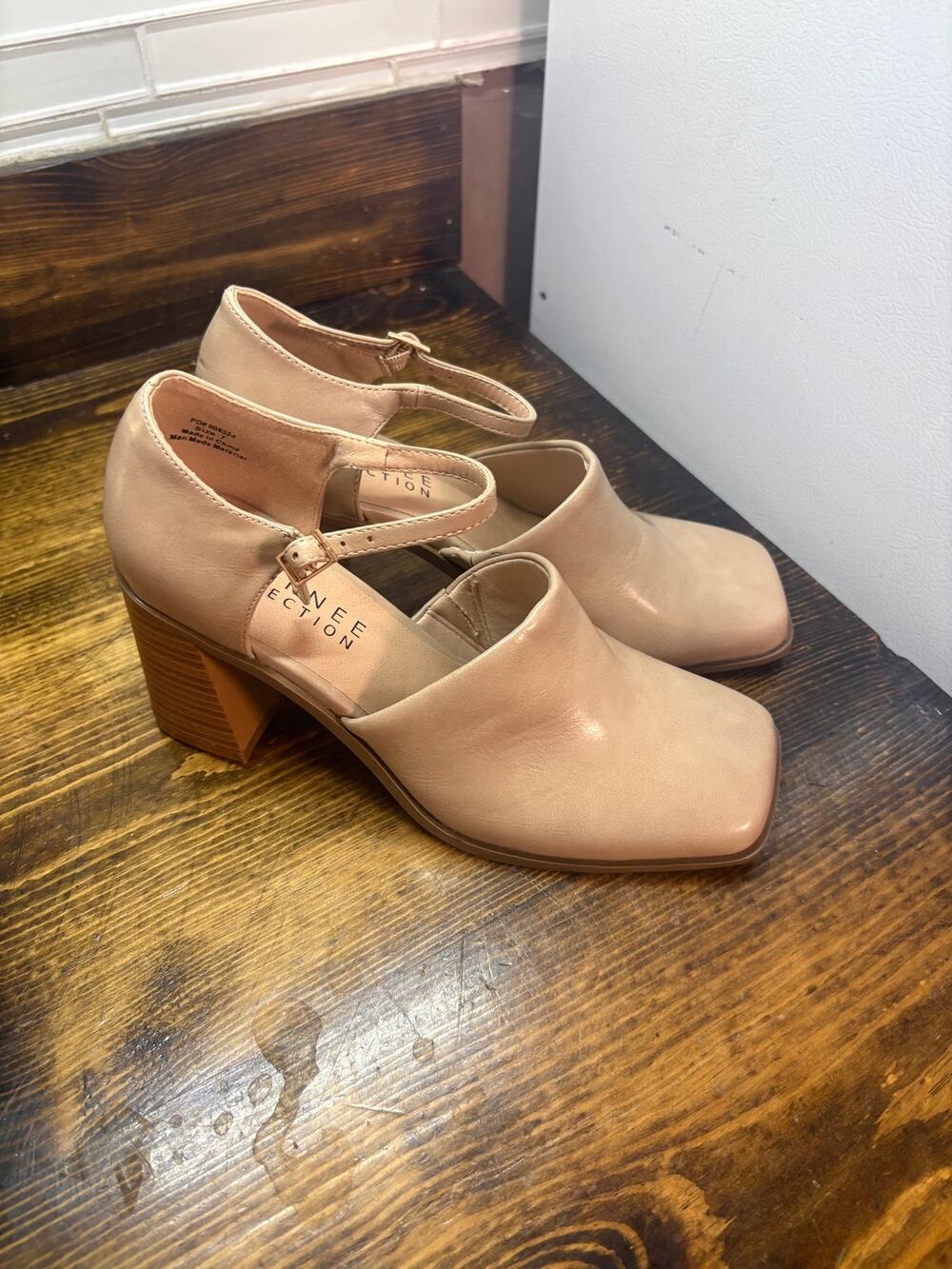 Journee tan heels size 7